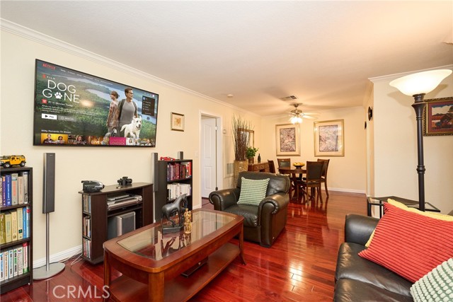 25591 Indian Hill Lane, Laguna Hills CA: https://media.crmls.org/medias/7924c361-7ac2-4418-9a37-7a1ddf834798.jpg