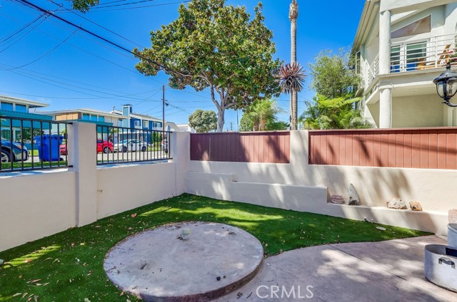 512 N Juanita Avenue, Redondo Beach CA: https://media.crmls.org/medias/79250c50-920f-44d3-b9a0-f7bf7215e1da.jpg