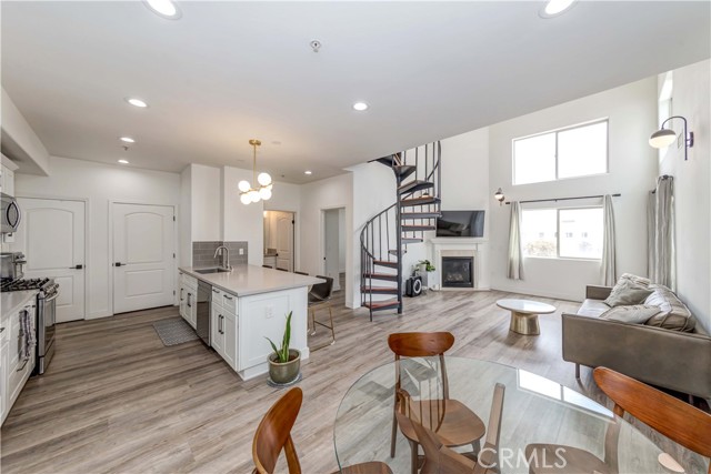 1042 S Kingsley Drive PH1, Los Angeles, CA, 90006 1042 S Kingsley Drive PH1, Los Angeles, CA, 90006