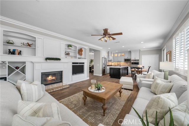 Detail Gallery Image 19 of 44 For 25722 Hood Way, Stevenson Ranch,  CA 91381 - 5 Beds | 4 Baths