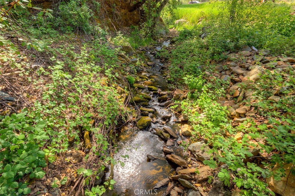 https://media.crmls.org/medias/79256bcd-f2ed-44c4-b312-0670ee3f189c.jpg?preset=X-Large