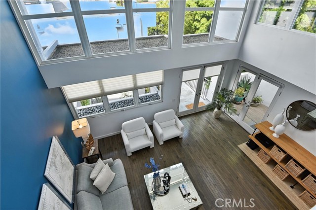 Detail Gallery Image 2 of 46 For 2203 3rd St #1,  Santa Monica,  CA 90405 - 2 Beds | 2/1 Baths
