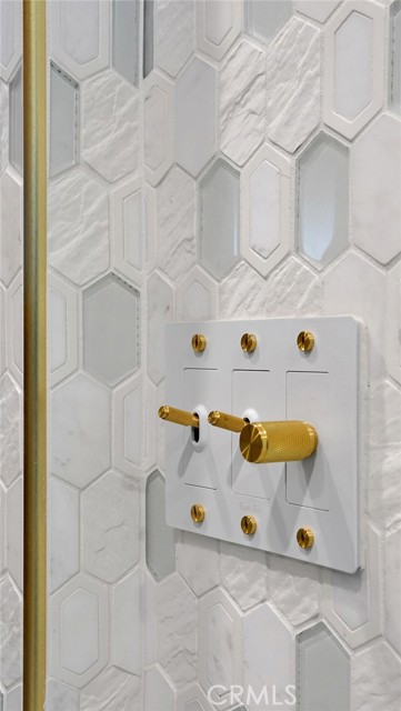 Detail Gallery Image 38 of 71 For 213 Marguerite, Corona Del Mar,  CA 92625 - 3 Beds | 2/1 Baths