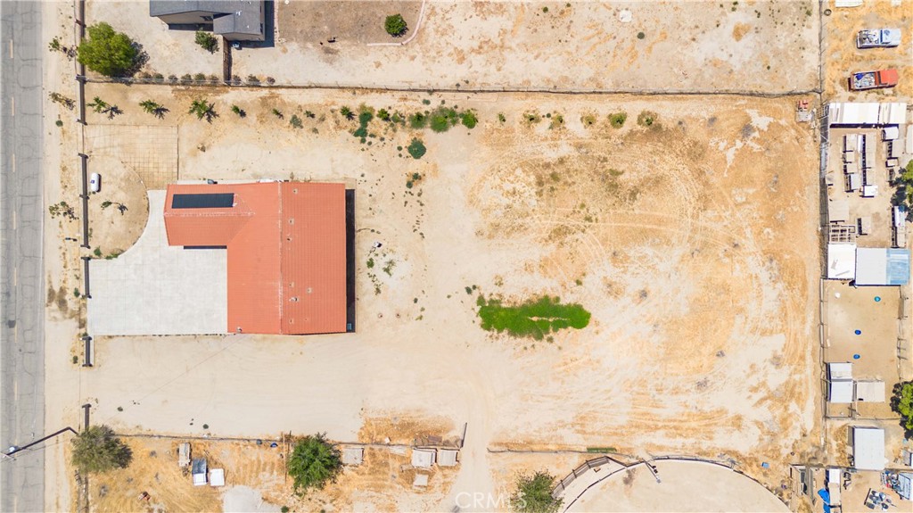 https://media.crmls.org/medias/7926cae4-b623-4b8e-a7a4-fd9f7146c8b4.jpg?preset=X-Large