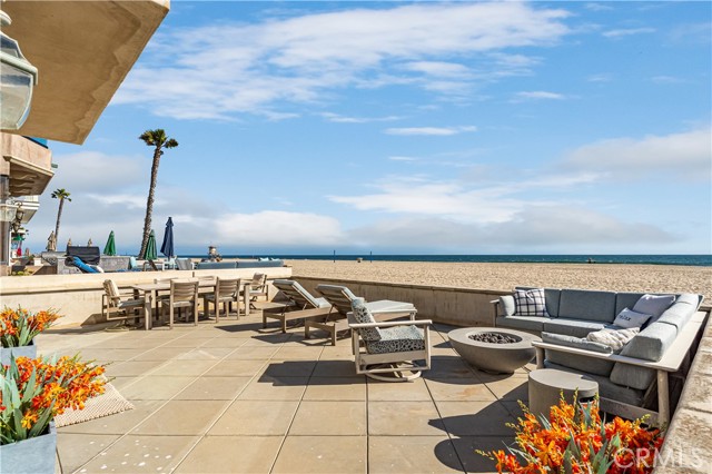 Detail Gallery Image 27 of 47 For 6610 W Oceanfront, Newport Beach,  CA 92663 - 3 Beds | 3/1 Baths