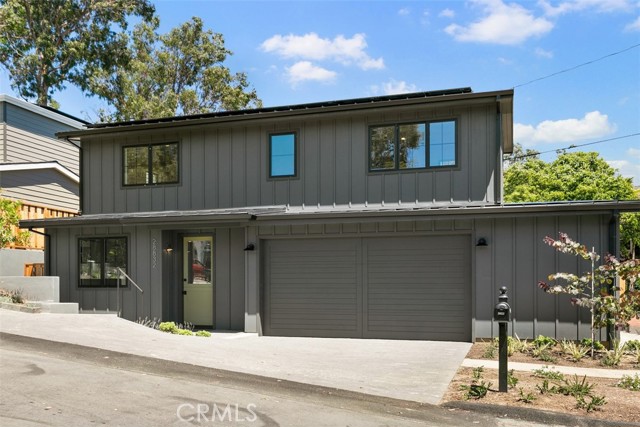 Front Image Thumbnail for CRLG26210670