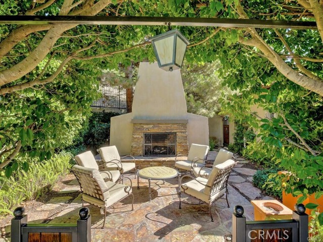23 Bower Tree, Irvine CA: https://media.crmls.org/medias/7927fa22-9b83-4022-be7e-4c660dd03b4e.jpg