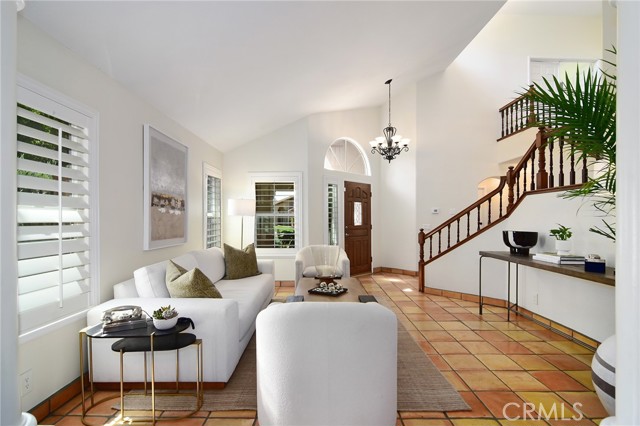 Detail Gallery Image 8 of 41 For 951 Firestone Cir, Simi Valley,  CA 93065 - 4 Beds | 3 Baths