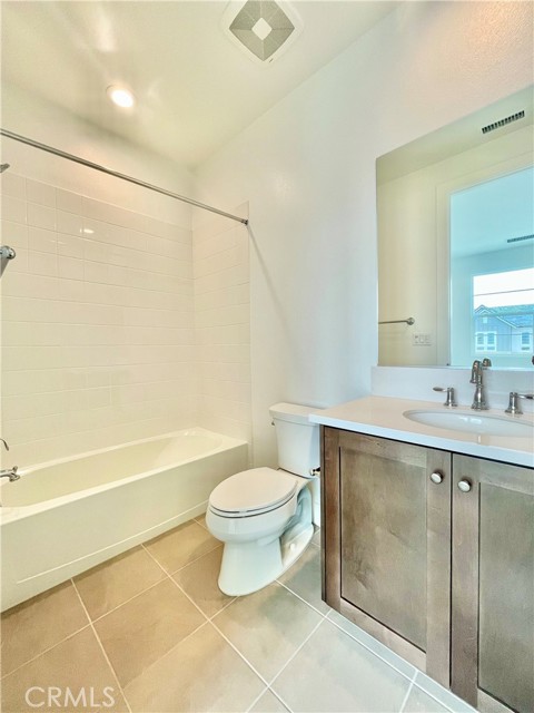 Detail Gallery Image 27 of 40 For 27533 Elderberry Dr, Valencia,  CA 91381 - 5 Beds | 5/1 Baths