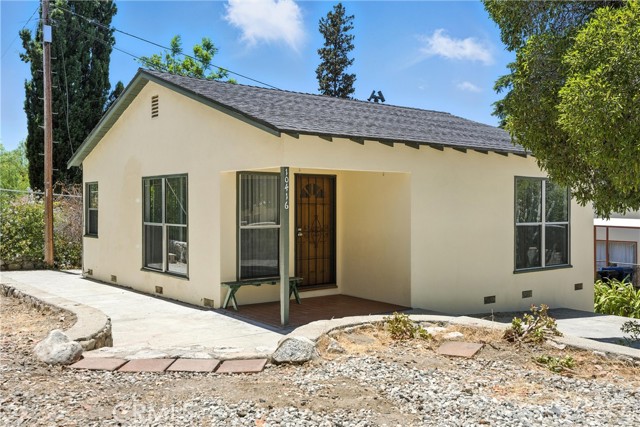 10416 Fairgrove, Tujunga CA: https://media.crmls.org/medias/7929fffd-bac6-4e64-96c7-e71b95bcb303.jpg