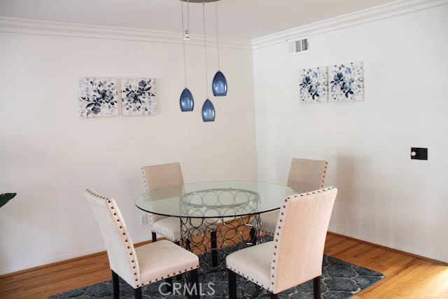 Detail Gallery Image 8 of 19 For 19381 Maidstone Ln, Huntington Beach,  CA 92648 - 2 Beds | 2/1 Baths