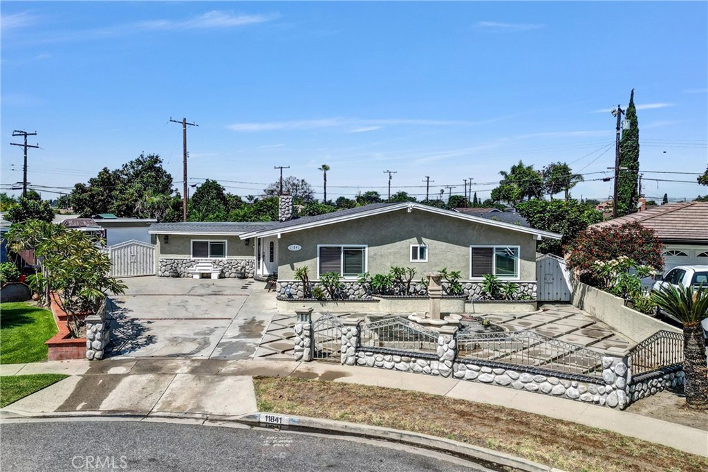 11841 Debbie Lane