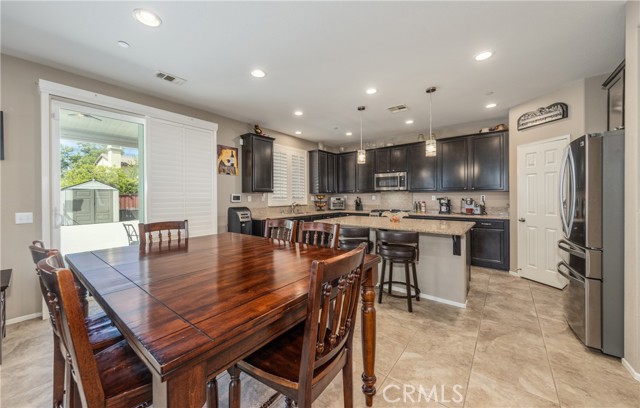 13025 Bowker Play Court, Beaumont CA: https://media.crmls.org/medias/792ccc9f-9a1f-459b-8cd5-c7143f12e08a.jpg