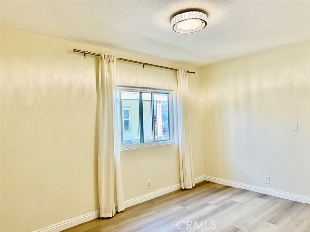 Detail Gallery Image 12 of 16 For 235 Lakepark Dr, Placentia,  CA 92870 - 2 Beds | 2 Baths