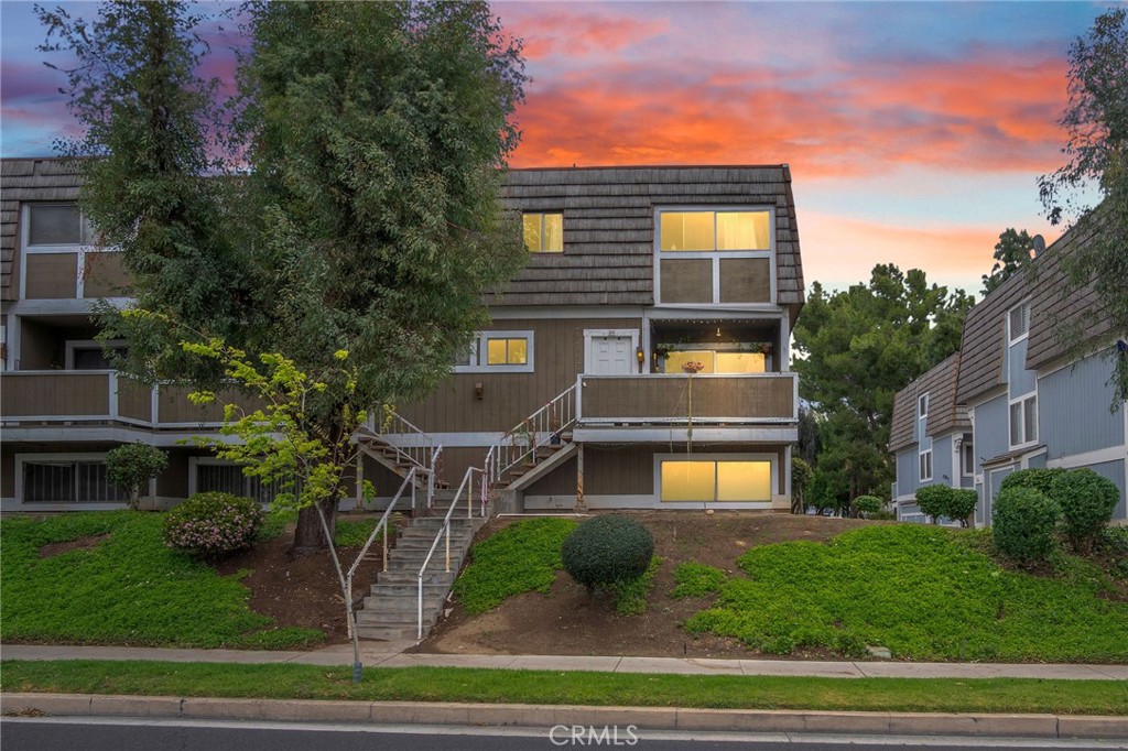 1925 Glenoaks Blvd Unit #100