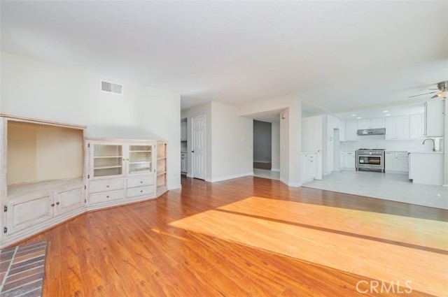 Detail Gallery Image 16 of 41 For 8 Bayview, Irvine,  CA 92614 - 5 Beds | 3 Baths