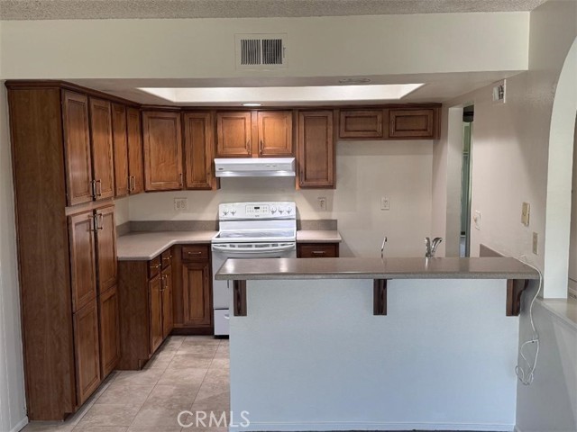 4011 Larwin Avenue, Cypress CA: https://media.crmls.org/medias/792df25f-fc6c-43fb-8199-040be8d0e698.jpg