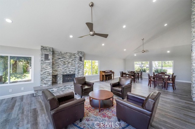 Detail Gallery Image 31 of 37 For 26389 Rainbow Glen Dr, Newhall,  CA 91321 - 2 Beds | 2 Baths