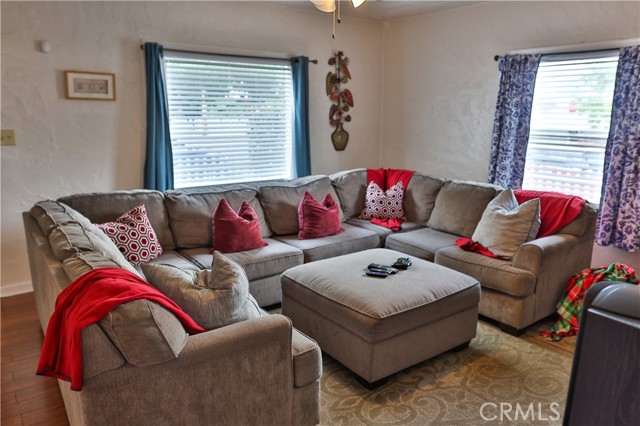 Detail Gallery Image 14 of 33 For 1201 South St, Corning,  CA 96021 - 5 Beds | 1/1 Baths
