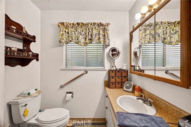 7012 State Hwy 32, Orland CA: https://media.crmls.org/medias/79306bc9-e10d-4d36-84d7-8715186df2d1.jpg