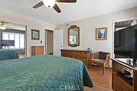 743 Churchill photo 13