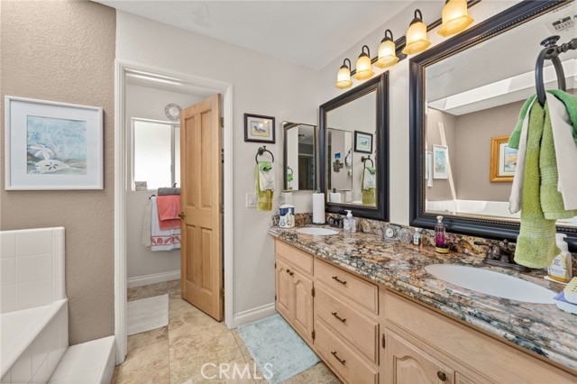 36608 Oak Ridge Drive, Yucaipa CA: https://media.crmls.org/medias/793151c5-8304-4299-b23b-ce3986a385f0.jpg