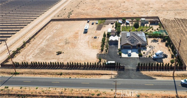 46544 90th West, Lancaster CA: https://media.crmls.org/medias/7932d340-8fe6-48e1-aed0-3dc6c6046d68.jpg