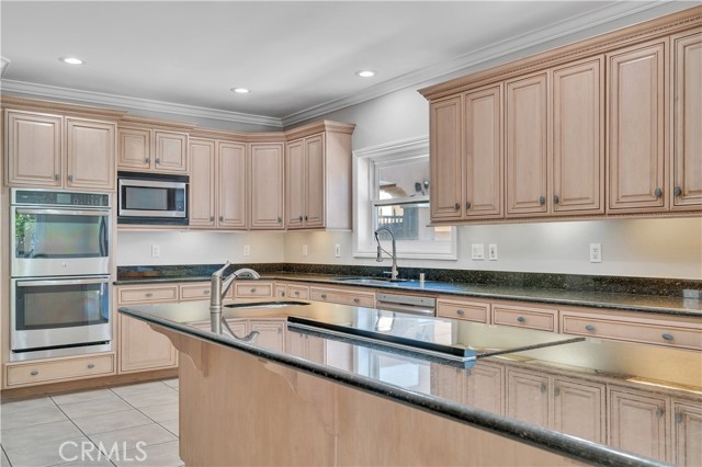 Detail Gallery Image 21 of 63 For 2747 E Ocean Bld, Long Beach,  CA 90803 - 6 Beds | 7 Baths