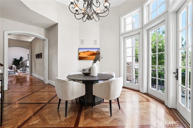20 Cherry Hills Lane, Newport Beach CA: https://media.crmls.org/medias/79337c83-9722-4787-b965-e46488cf0458.jpg
