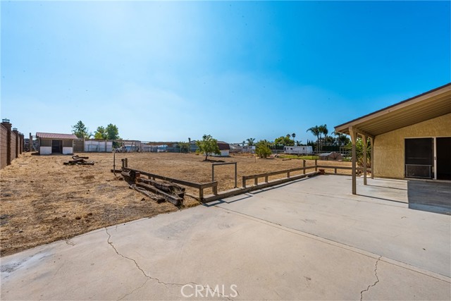 5914 Ocasa Drive, Jurupa Valley CA: https://media.crmls.org/medias/793392f2-64b1-4e25-89f4-d7eff0374dbf.jpg