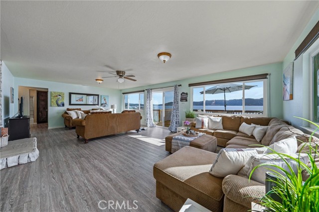 Detail Gallery Image 14 of 49 For 4045 Mesa, Clearlake,  CA 95422 - 3 Beds | 1/1 Baths