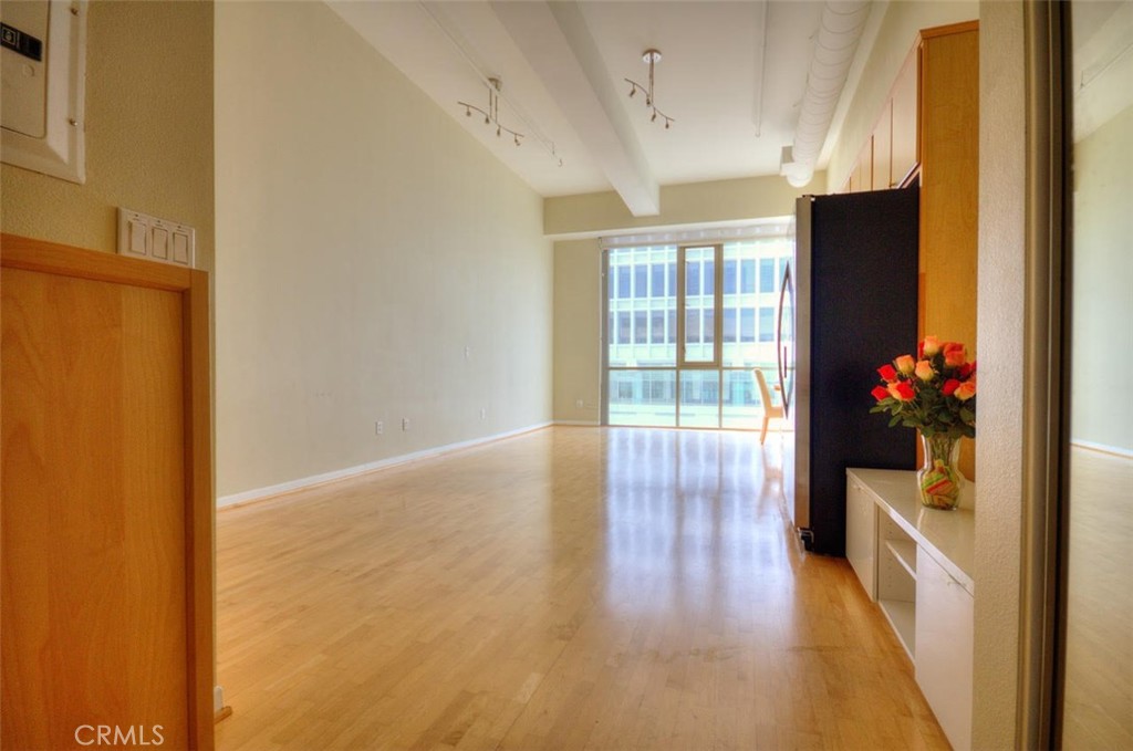 175 S Lake Avenue #307