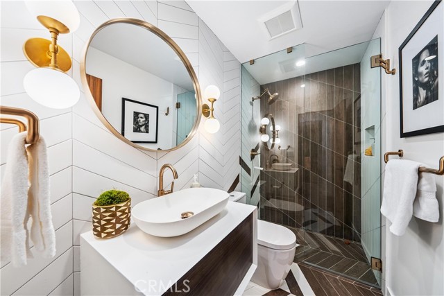 1264 Ozeta Terrace, West Hollywood CA: https://media.crmls.org/medias/7934e39f-68b6-40bf-a8a0-6e20c9baac39.jpg