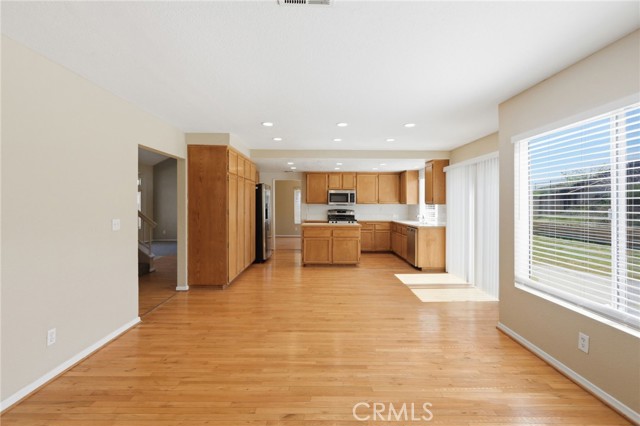 Detail Gallery Image 15 of 59 For 3152 Hampton, Palmdale,  CA 93551 - 3 Beds | 3 Baths