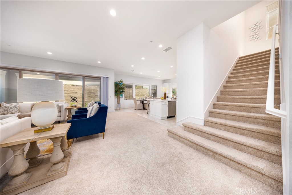 MLS #OC25171450 img 9