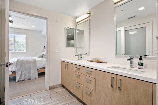 Detail Gallery Image 20 of 42 For 4240 Laurel Canyon Bld #208,  Studio City,  CA 91604 - 3 Beds | 3/1 Baths