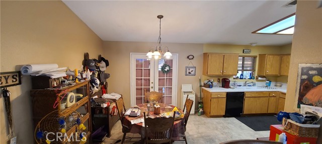 14867 Tonikan Road, Apple Valley, CA, 92307 14867 Tonikan Road, Apple Valley, CA, 92307