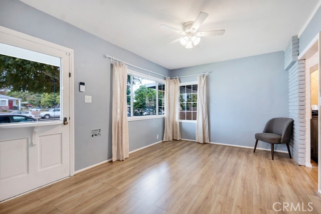 Detail Gallery Image 4 of 31 For 1640 N Lincoln, Burbank,  CA 91506 - 4 Beds | 2 Baths