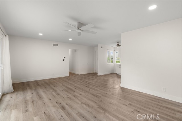Detail Gallery Image 7 of 23 For 5561 Spa Dr, Huntington Beach,  CA 92647 - 4 Beds | 2 Baths