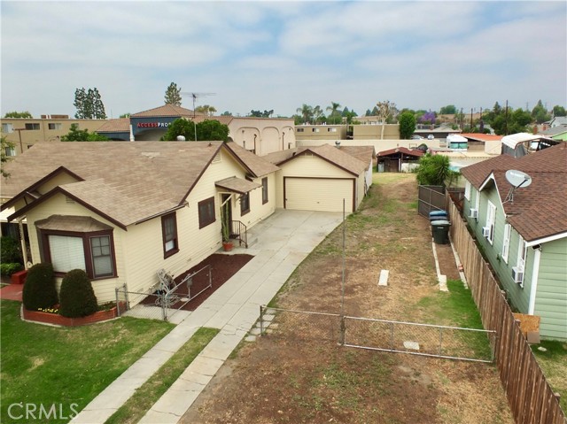 10505 Artesia Blvd., Bellflower CA: https://media.crmls.org/medias/79367098-8003-4569-b742-201208657af3.jpg