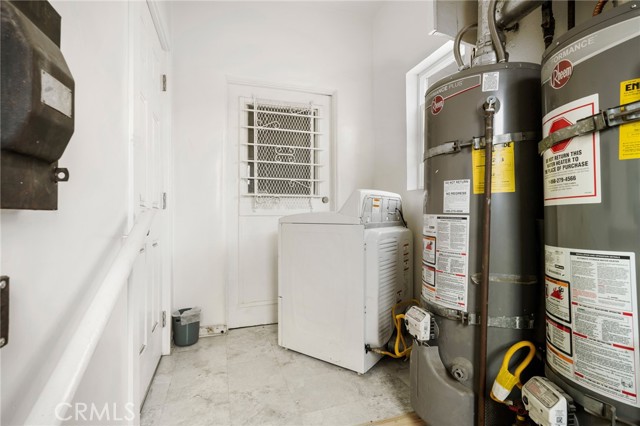 1641 S Catalina Street, Los Angeles CA: https://media.crmls.org/medias/7936eb45-66ec-4097-9875-3b9273763055.jpg