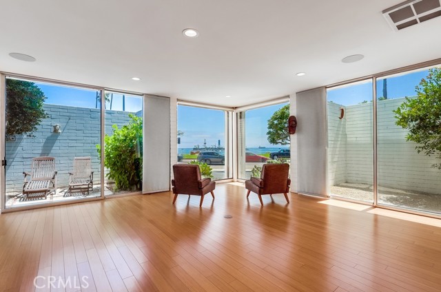 Detail Gallery Image 8 of 75 For 2999 E Ocean Bld, Long Beach,  CA 90803 - – Beds | – Baths