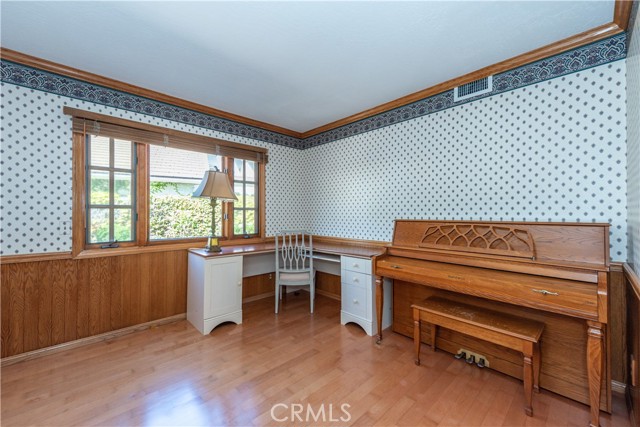9 Sunrise, Irvine CA: https://media.crmls.org/medias/7937f7f2-739b-49a9-9682-44fbeeb35b10.jpg