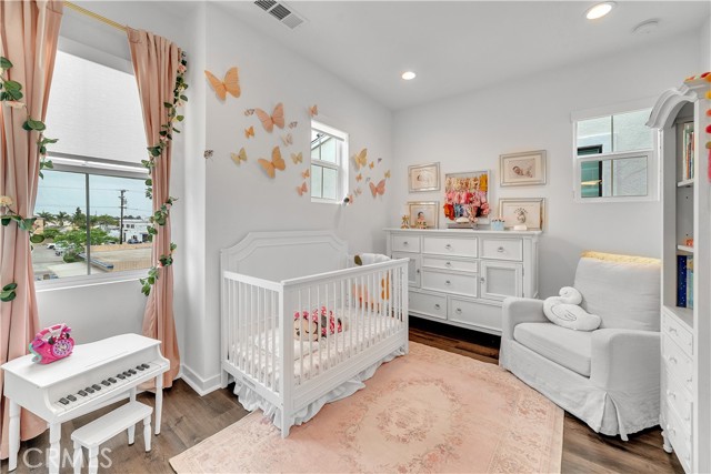 516 Caleigh Lane, Costa Mesa CA: https://media.crmls.org/medias/79381edd-085b-4002-834b-9cddef08d3b7.jpg