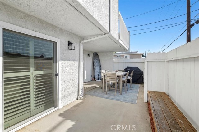 2000 Voorhees Avenue, Redondo Beach, California 90278, 3 Bedrooms Bedrooms, ,2 BathroomsBathrooms,Residential,Sold,Voorhees,SB23026527
