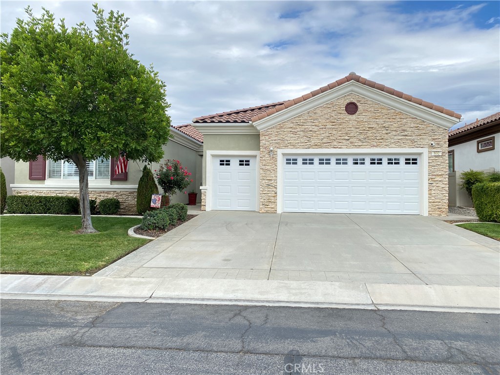 832 Annandale