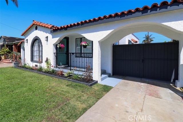 Detail Gallery Image 5 of 52 For 1040 S Grevillea Ave, Inglewood,  CA 90301 - 2 Beds | 2 Baths