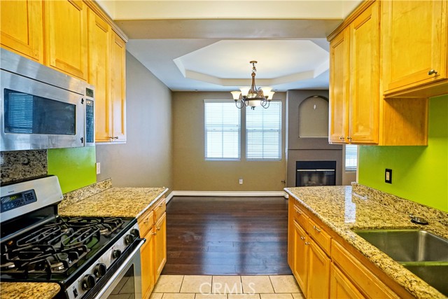 10623 Moorpark photo 17