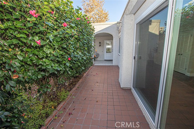 Detail Gallery Image 4 of 29 For 3520 Bahia Blanca a,  Laguna Woods,  CA 92637 - 2 Beds | 2 Baths