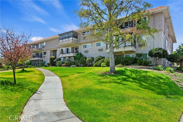 Detail Gallery Image 1 of 15 For 2355 via Mariposa 3f,  Laguna Woods,  CA 92637 - 2 Beds | 2 Baths